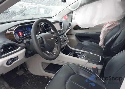 2023 Chrysler Pacifica Limited Awd z USA, uszkodzony, nr VIN 2C4RC3GG9PR576687